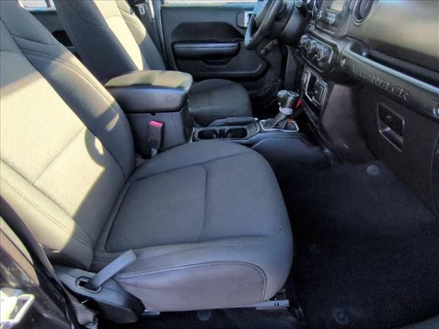 Used 2020 Jeep Wrangler Unlimited Sport AWD/4WD image 19