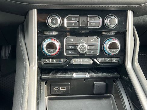 Used 2024 GMC Yukon Denali image 33