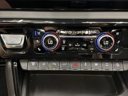 Used 2026 GMC Sierra 2500 AT4X w/ LPO, Black Badging Package AWD/4WD image 25