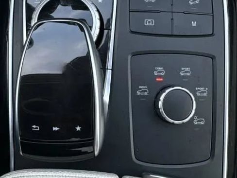 Used 2018 Mercedes-Benz GLE 43 AMG 4MATIC image 37
