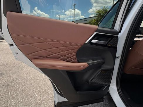 Used 2025 Mitsubishi Outlander SEL FWD image 15