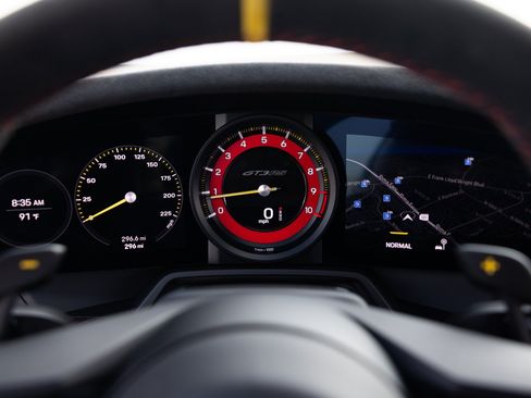 Used 2025 Porsche 911 GT3 RS RWD image 57