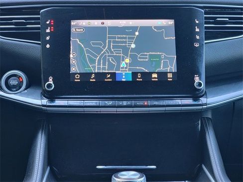 Used 2023 Jeep Wagoneer 4WD w/ Premium Group I image 28