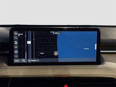 Used 2026 Genesis G70 2.5T image 13