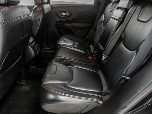 Used 2016 Jeep Cherokee Limited image 23