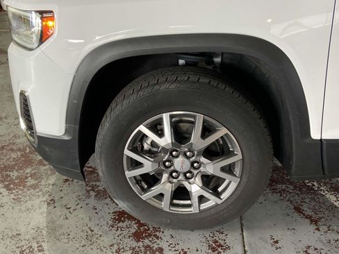 Used 2023 GMC Acadia SLE image 30