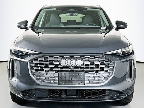 New 2025 Audi Q5 Premium Plus image 2