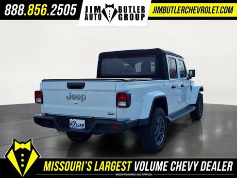 Used 2020 Jeep Gladiator Overland w/ Cold Weather Group image 4