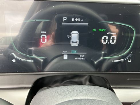 Certified 2023 Kia Sportage EX w/ EX Premium Package AWD/4WD image 19