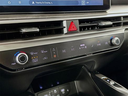 Certified 2025 Kia Sorento X-Line EX image 26