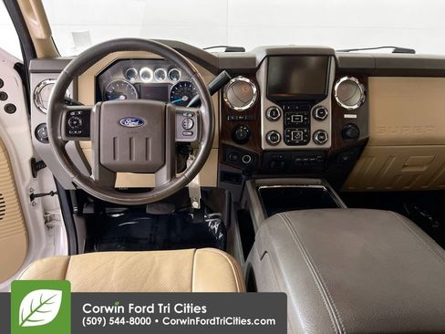 Used 2016 Ford F250 Lariat w/ Lariat Ultimate Package AWD/4WD image 25