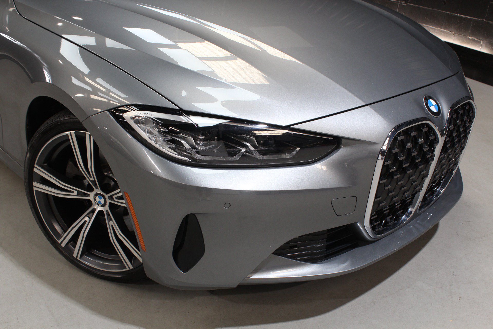 Used 2024 BMW 430i Convertible w/ Premium Package RWD image 12