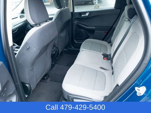 Used 2020 Ford Escape SE image 28