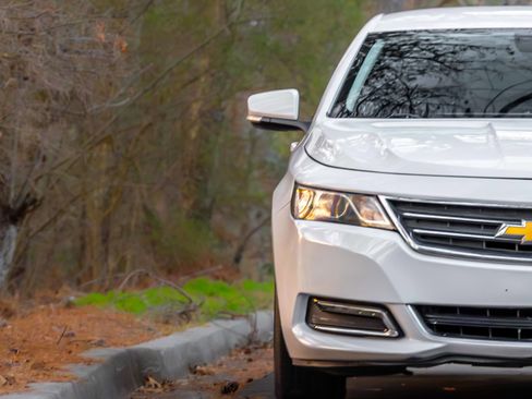 Used 2019 Chevrolet Impala LT image 37