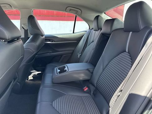 Used 2024 Toyota Camry SE FWD image 21
