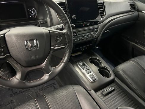 Used 2022 Honda Passport TrailSport image 11