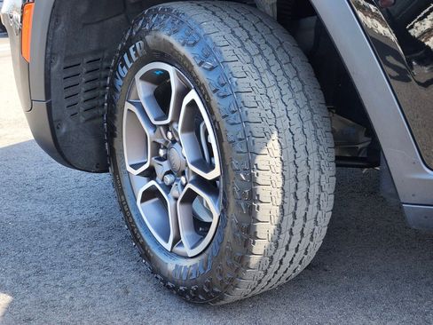 Used 2023 Jeep Grand Cherokee Trailhawk w/ Luxury Tech Group III image 33