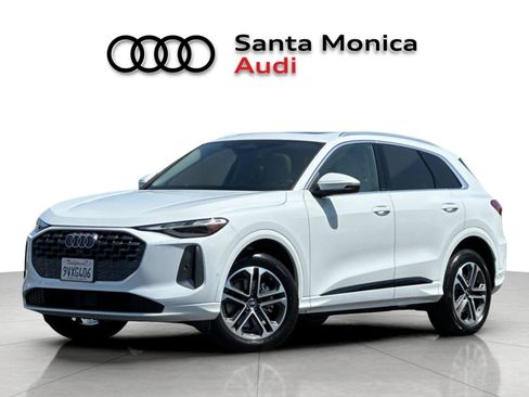 Used 2025 Audi Q5 Premium w/ Convenience Package AWD/4WD image 1