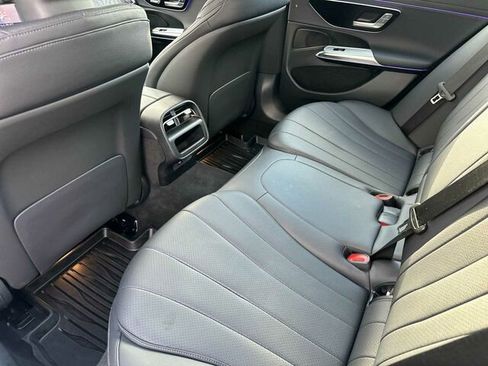 Used 2025 Mercedes-Benz E 350 Sedan image 15
