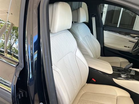 Used 2023 BMW 540i w/ M Sport Package RWD image 20