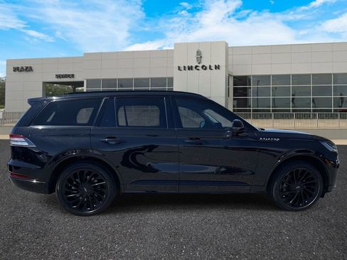 Used 2025 Lincoln Aviator Reserve w/ Equipment Group 201A image 2