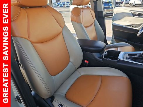 Used 2022 Toyota RAV4 XLE image 10