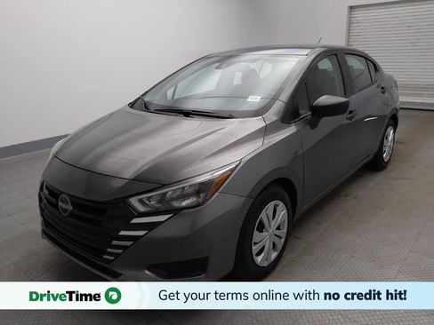 Used 2025 Nissan Versa S FWD image 1