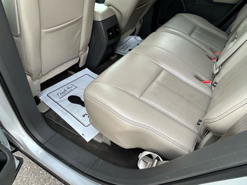 Used 2013 Ford Edge SEL FWD image 9