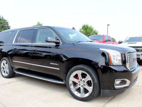 Used 2017 GMC Yukon XL Denali w/ Open Road Package image 9
