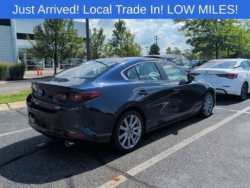 Used 2022 MAZDA MAZDA3 s FWD image 4