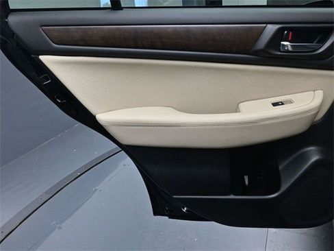 Used 2016 Subaru Outback 3.6R Limited image 23