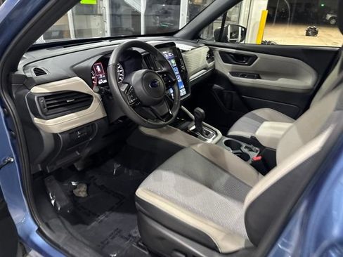 Used 2025 Subaru Forester Premium w/ Convenience Package #1 AWD/4WD image 15