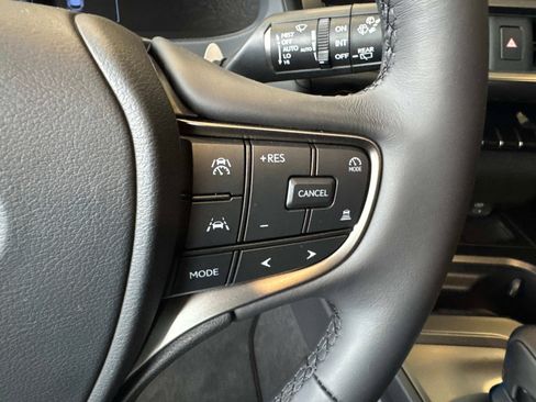 New 2026 Lexus UX 300h AWD image 28