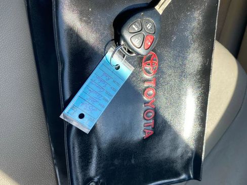 Used 2011 Toyota Camry LE w/ LE Extra-Value Pkg image 22