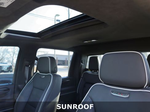 Used 2025 GMC Sierra 2500 AT4X image 7