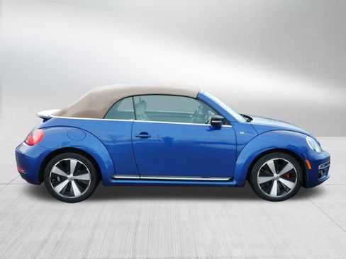Used 2015 Volkswagen Beetle R-Line image 8