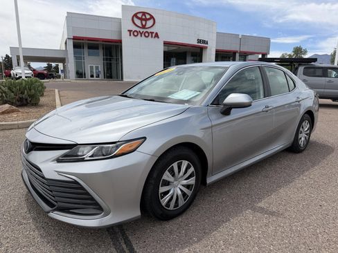 Used 2024 Toyota Camry LE image 1