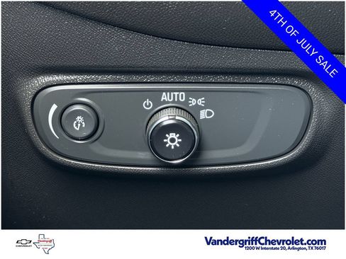 Used 2023 Chevrolet Equinox LT w/ Driver Convenience Package FWD image 21