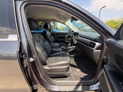 Used 2024 Kia Telluride LX FWD image 11