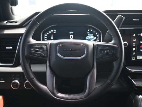 Used 2025 GMC Sierra 2500 Denali Ultimate AWD/4WD image 17