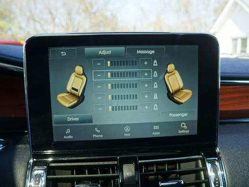 Used 2020 Lincoln Navigator Reserve w/ Luxury Package image 16