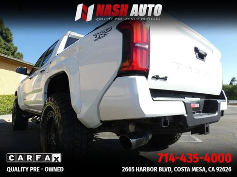 Used 2025 Toyota Tacoma TRD Sport AWD/4WD image 12