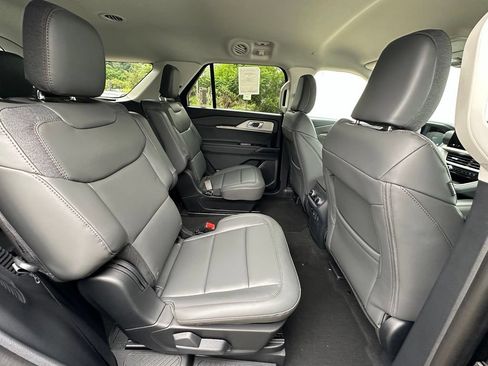 New 2026 Ford Explorer Active w/ Active Comfort Package AWD/4WD image 23