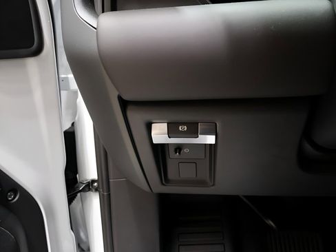 New 2025 Land Rover Defender 110 S image 29