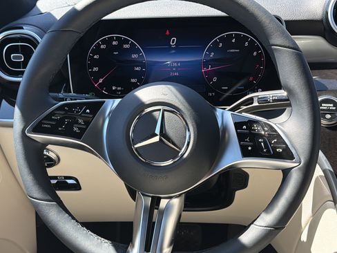 Used 2026 Mercedes-Benz GLC 300 4MATIC image 13