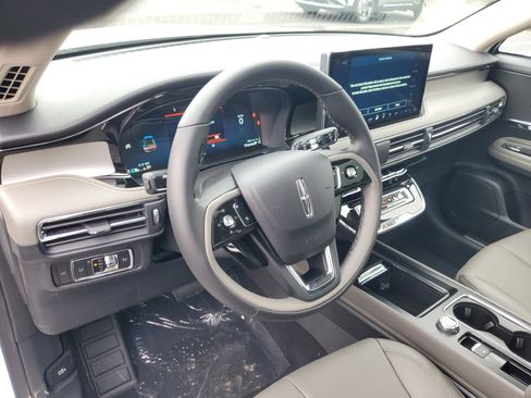 New 2026 Lincoln Corsair Premiere image 13