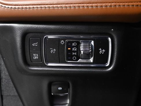 Used 2023 Lincoln Nautilus Reserve AWD/4WD image 24