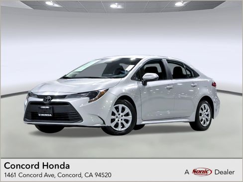 Used 2023 Toyota Corolla LE FWD image 1