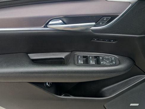 Used 2019 Cadillac XT5 Premium Luxury FWD image 16