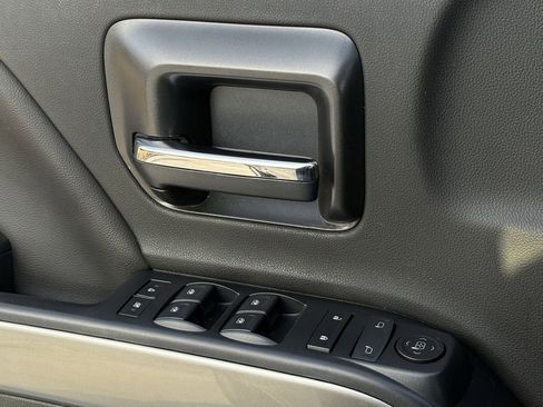 Used 2018 Chevrolet Silverado 1500 LT w/ Texas Edition image 21